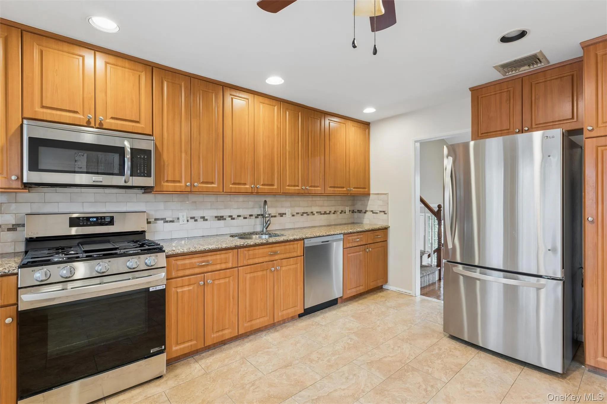 1939 Leonard Lane, Hempstead, NY, 4 Bedrooms Bedrooms, 9 Rooms Rooms,3 BathroomsBathrooms,Residential,For Rent,Leonard,0,1032163 1939 Leonard Lane, Hempstead, NY, 4 Bedrooms Bedrooms, 9 Rooms Rooms,3 BathroomsBathrooms,Residential,For Rent,Leonard,0,1032163
