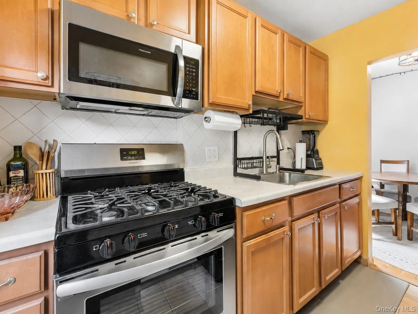 196-29 69th Ave, New York, NY, 1 Bedroom Bedrooms, 4 Rooms Rooms,1 BathroomBathrooms,Residential,For Rent,69th Ave,0,1032164 196-29 69th Ave, New York, NY, 1 Bedroom Bedrooms, 4 Rooms Rooms,1 BathroomBathrooms,Residential,For Rent,69th Ave,0,1032164