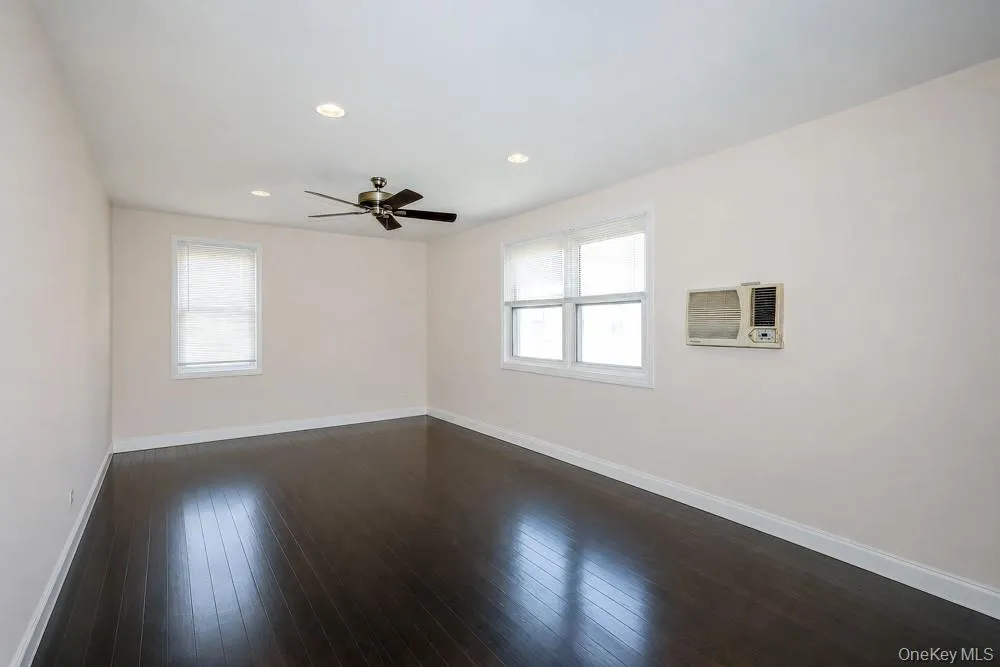 71-11 252 Street, New York, NY, 1 Bedroom Bedrooms, 4 Rooms Rooms,1 BathroomBathrooms,Residential,For Rent,252,0,1032166 71-11 252 Street, New York, NY, 1 Bedroom Bedrooms, 4 Rooms Rooms,1 BathroomBathrooms,Residential,For Rent,252,0,1032166