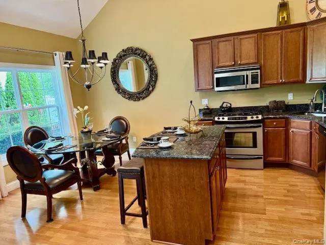129 Maya Circle, Islip, NY, 2 Bedrooms Bedrooms, 5 Rooms Rooms,2 BathroomsBathrooms,Residential,For Rent,Maya,0,1032167 129 Maya Circle, Islip, NY, 2 Bedrooms Bedrooms, 5 Rooms Rooms,2 BathroomsBathrooms,Residential,For Rent,Maya,0,1032167