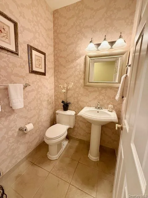 129 Maya Circle, Islip, NY, 2 Bedrooms Bedrooms, 5 Rooms Rooms,2 BathroomsBathrooms,Residential,For Rent,Maya,0,1032167 129 Maya Circle, Islip, NY, 2 Bedrooms Bedrooms, 5 Rooms Rooms,2 BathroomsBathrooms,Residential,For Rent,Maya,0,1032167