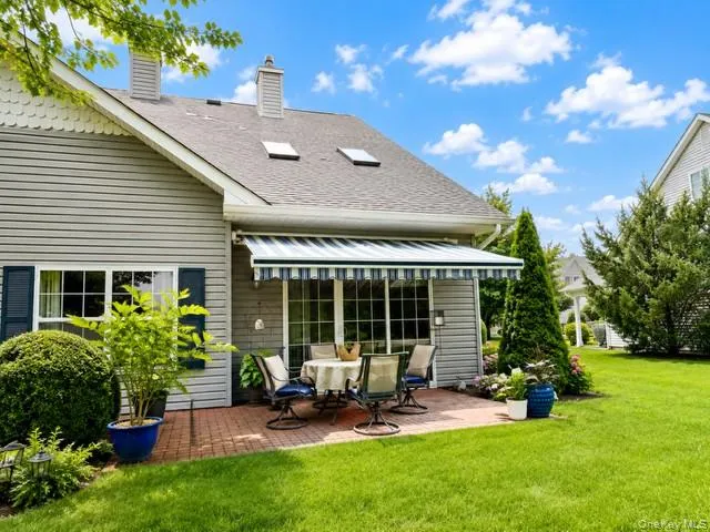 129 Maya Circle, Islip, NY, 2 Bedrooms Bedrooms, 5 Rooms Rooms,2 BathroomsBathrooms,Residential,For Rent,Maya,0,1032167 129 Maya Circle, Islip, NY, 2 Bedrooms Bedrooms, 5 Rooms Rooms,2 BathroomsBathrooms,Residential,For Rent,Maya,0,1032167
