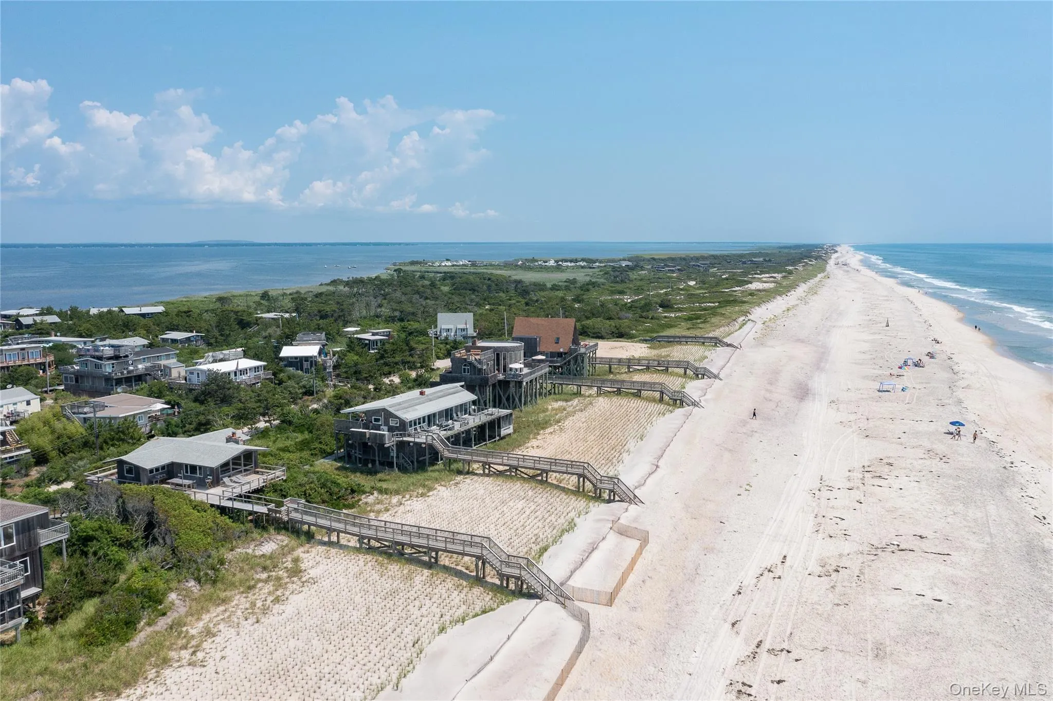 27 Dune Walk, Brookhaven, NY, 6 Bedrooms Bedrooms, 10 Rooms Rooms,2 BathroomsBathrooms,Residential,For Rent,Dune,0,1032168 27 Dune Walk, Brookhaven, NY, 6 Bedrooms Bedrooms, 10 Rooms Rooms,2 BathroomsBathrooms,Residential,For Rent,Dune,0,1032168