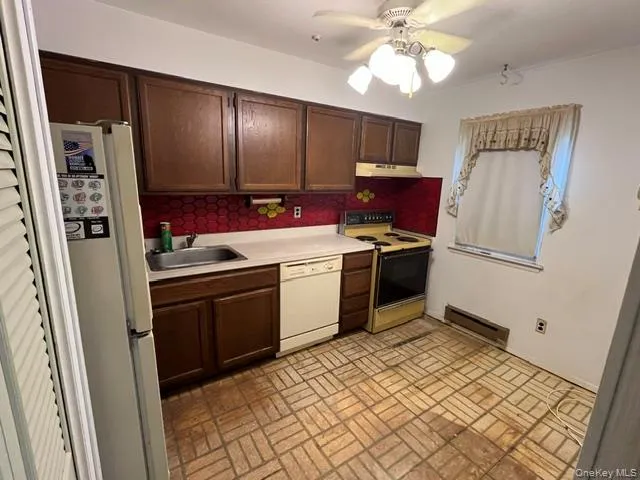 117 Harbor, Babylon, NY, 2 Bedrooms Bedrooms, 5 Rooms Rooms,2 BathroomsBathrooms,Residential,For Rent,Harbor,0,1032170 117 Harbor, Babylon, NY, 2 Bedrooms Bedrooms, 5 Rooms Rooms,2 BathroomsBathrooms,Residential,For Rent,Harbor,0,1032170