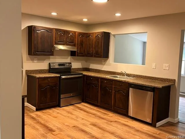7 Koren Lane, Brookhaven, NY, 4 Bedrooms Bedrooms, 7 Rooms Rooms,1 BathroomBathrooms,Residential Lease,For Rent,Koren,0,1032171 7 Koren Lane, Brookhaven, NY, 4 Bedrooms Bedrooms, 7 Rooms Rooms,1 BathroomBathrooms,Residential Lease,For Rent,Koren,0,1032171