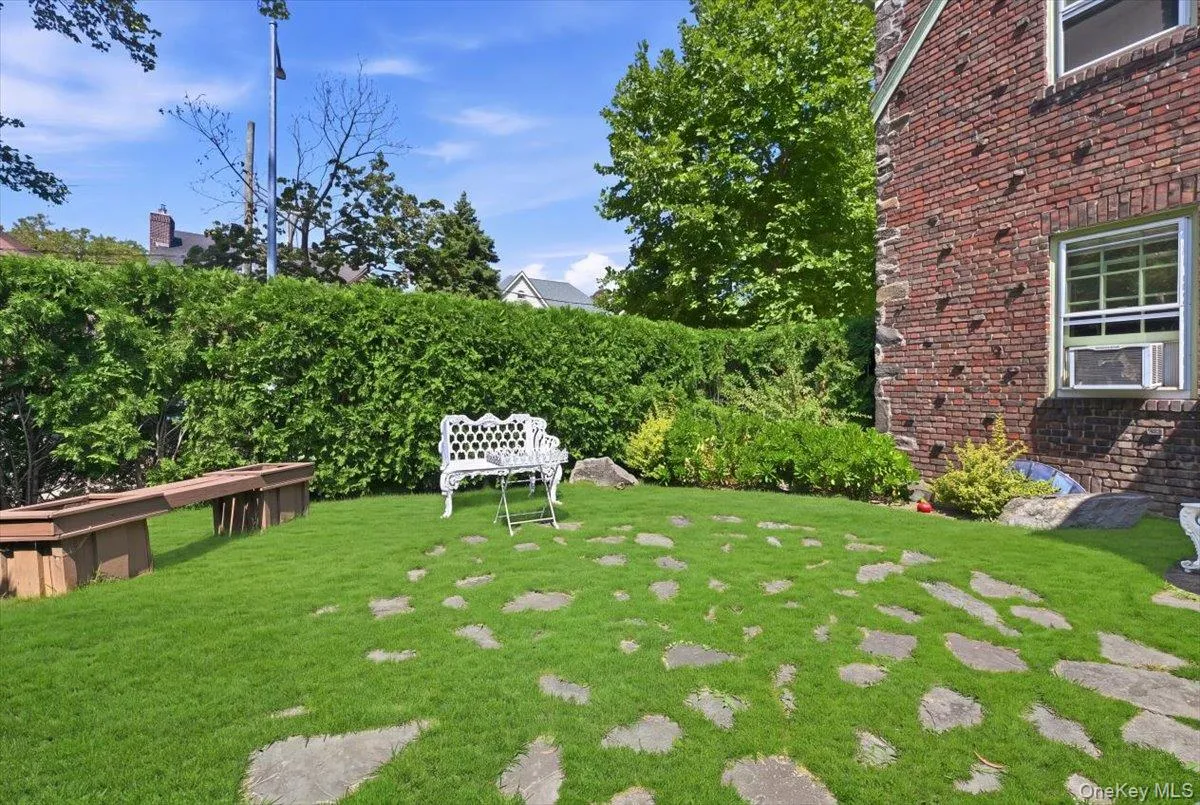 159-02 28th Avenue, New York, NY, 4 Bedrooms Bedrooms, 11 Rooms Rooms,2 BathroomsBathrooms,Residential,For Rent,28th,0,1032178 159-02 28th Avenue, New York, NY, 4 Bedrooms Bedrooms, 11 Rooms Rooms,2 BathroomsBathrooms,Residential,For Rent,28th,0,1032178