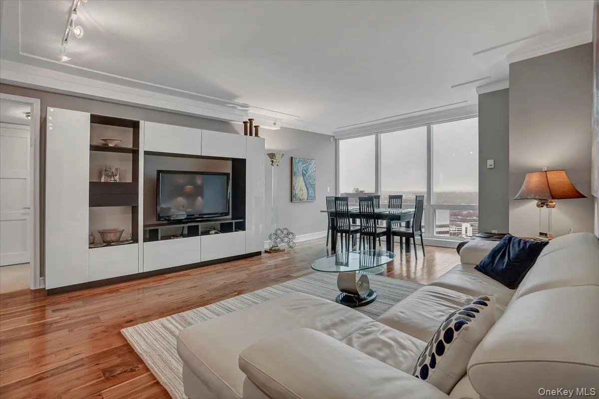1 Renaissance Square, White Plains, NY, 2 Bedrooms Bedrooms, 4 Rooms Rooms,2 BathroomsBathrooms,Residential Lease,For Rent,Renaissance,0,1032180 1 Renaissance Square, White Plains, NY, 2 Bedrooms Bedrooms, 4 Rooms Rooms,2 BathroomsBathrooms,Residential Lease,For Rent,Renaissance,0,1032180