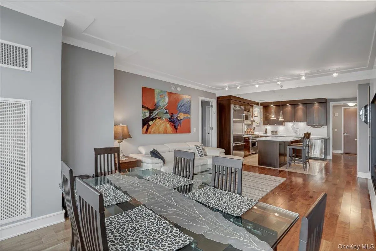 1 Renaissance Square, White Plains, NY, 2 Bedrooms Bedrooms, 4 Rooms Rooms,2 BathroomsBathrooms,Residential Lease,For Rent,Renaissance,0,1032180 1 Renaissance Square, White Plains, NY, 2 Bedrooms Bedrooms, 4 Rooms Rooms,2 BathroomsBathrooms,Residential Lease,For Rent,Renaissance,0,1032180