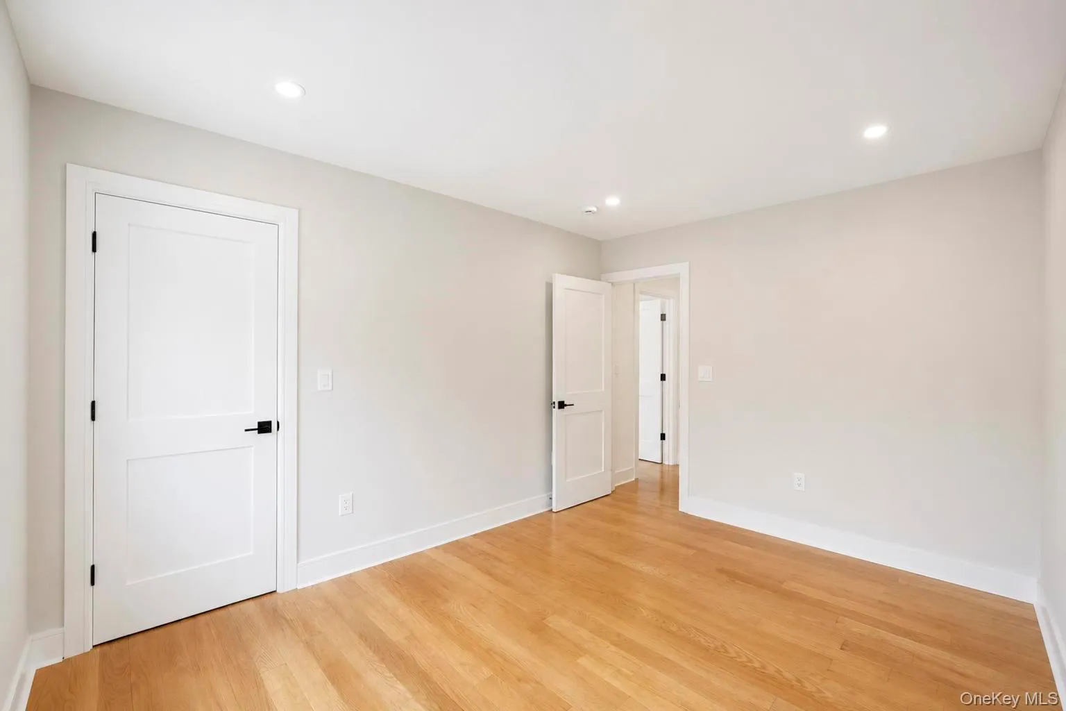 949 Midway, Hempstead, NY, 6 Bedrooms Bedrooms, 11 Rooms Rooms,4 BathroomsBathrooms,Residential,For Rent,Midway,0,1032182 949 Midway, Hempstead, NY, 6 Bedrooms Bedrooms, 11 Rooms Rooms,4 BathroomsBathrooms,Residential,For Rent,Midway,0,1032182