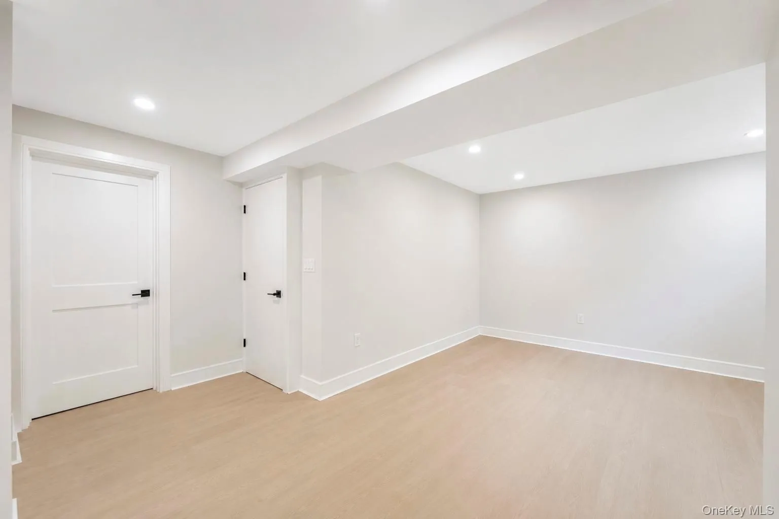 949 Midway, Hempstead, NY, 6 Bedrooms Bedrooms, 11 Rooms Rooms,4 BathroomsBathrooms,Residential,For Rent,Midway,0,1032182 949 Midway, Hempstead, NY, 6 Bedrooms Bedrooms, 11 Rooms Rooms,4 BathroomsBathrooms,Residential,For Rent,Midway,0,1032182