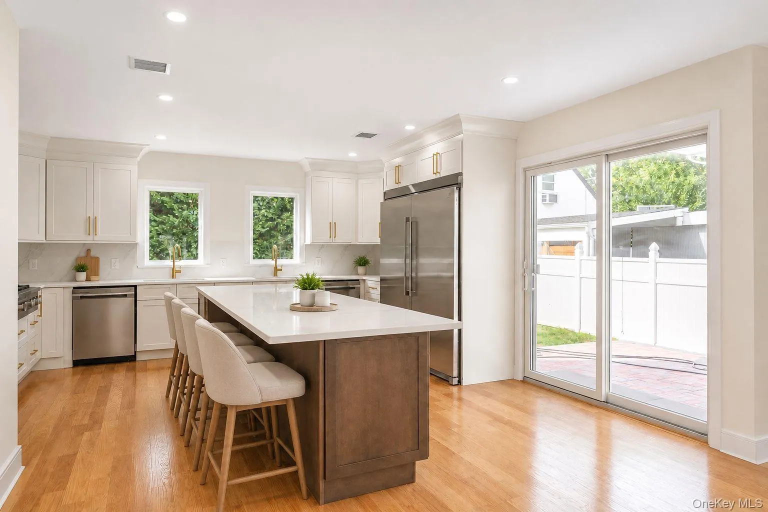 949 Midway, Hempstead, NY, 6 Bedrooms Bedrooms, 11 Rooms Rooms,4 BathroomsBathrooms,Residential,For Rent,Midway,0,1032182 949 Midway, Hempstead, NY, 6 Bedrooms Bedrooms, 11 Rooms Rooms,4 BathroomsBathrooms,Residential,For Rent,Midway,0,1032182