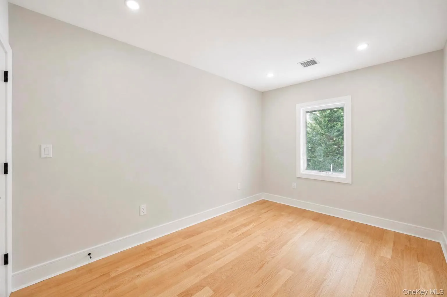 949 Midway, Hempstead, NY, 6 Bedrooms Bedrooms, 11 Rooms Rooms,4 BathroomsBathrooms,Residential,For Rent,Midway,0,1032182 949 Midway, Hempstead, NY, 6 Bedrooms Bedrooms, 11 Rooms Rooms,4 BathroomsBathrooms,Residential,For Rent,Midway,0,1032182