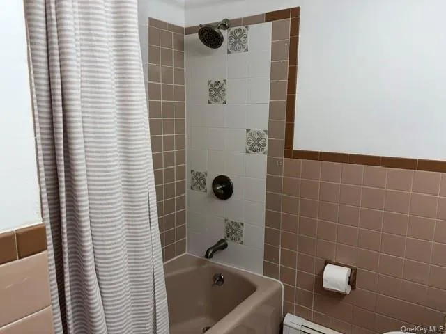 232 Catherine Avenue, Hempstead, NY, 1 Bedroom Bedrooms, 3 Rooms Rooms,1 BathroomBathrooms,Residential Lease,For Rent,Catherine,0,1032185 232 Catherine Avenue, Hempstead, NY, 1 Bedroom Bedrooms, 3 Rooms Rooms,1 BathroomBathrooms,Residential Lease,For Rent,Catherine,0,1032185