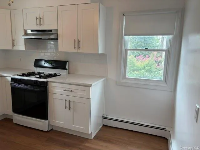 232 Catherine Avenue, Hempstead, NY, 1 Bedroom Bedrooms, 3 Rooms Rooms,1 BathroomBathrooms,Residential Lease,For Rent,Catherine,0,1032185 232 Catherine Avenue, Hempstead, NY, 1 Bedroom Bedrooms, 3 Rooms Rooms,1 BathroomBathrooms,Residential Lease,For Rent,Catherine,0,1032185