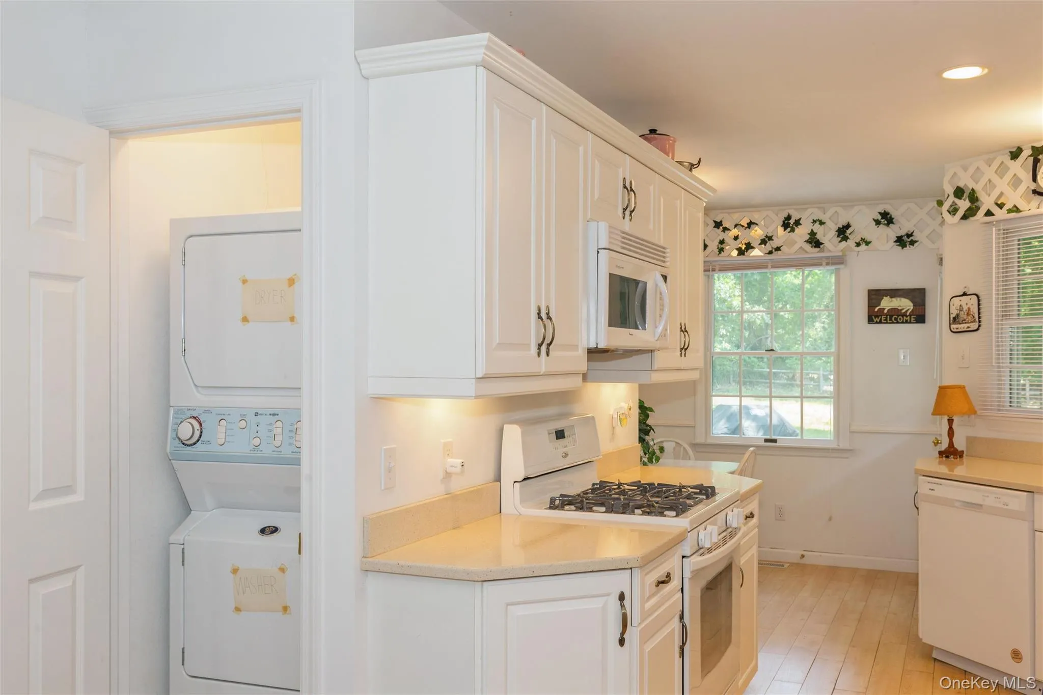 21 Oceanview Road, Southampton, NY, 2 Bedrooms Bedrooms, 6 Rooms Rooms,2 BathroomsBathrooms,Residential Lease,For Rent,Oceanview,0,1032186 21 Oceanview Road, Southampton, NY, 2 Bedrooms Bedrooms, 6 Rooms Rooms,2 BathroomsBathrooms,Residential Lease,For Rent,Oceanview,0,1032186