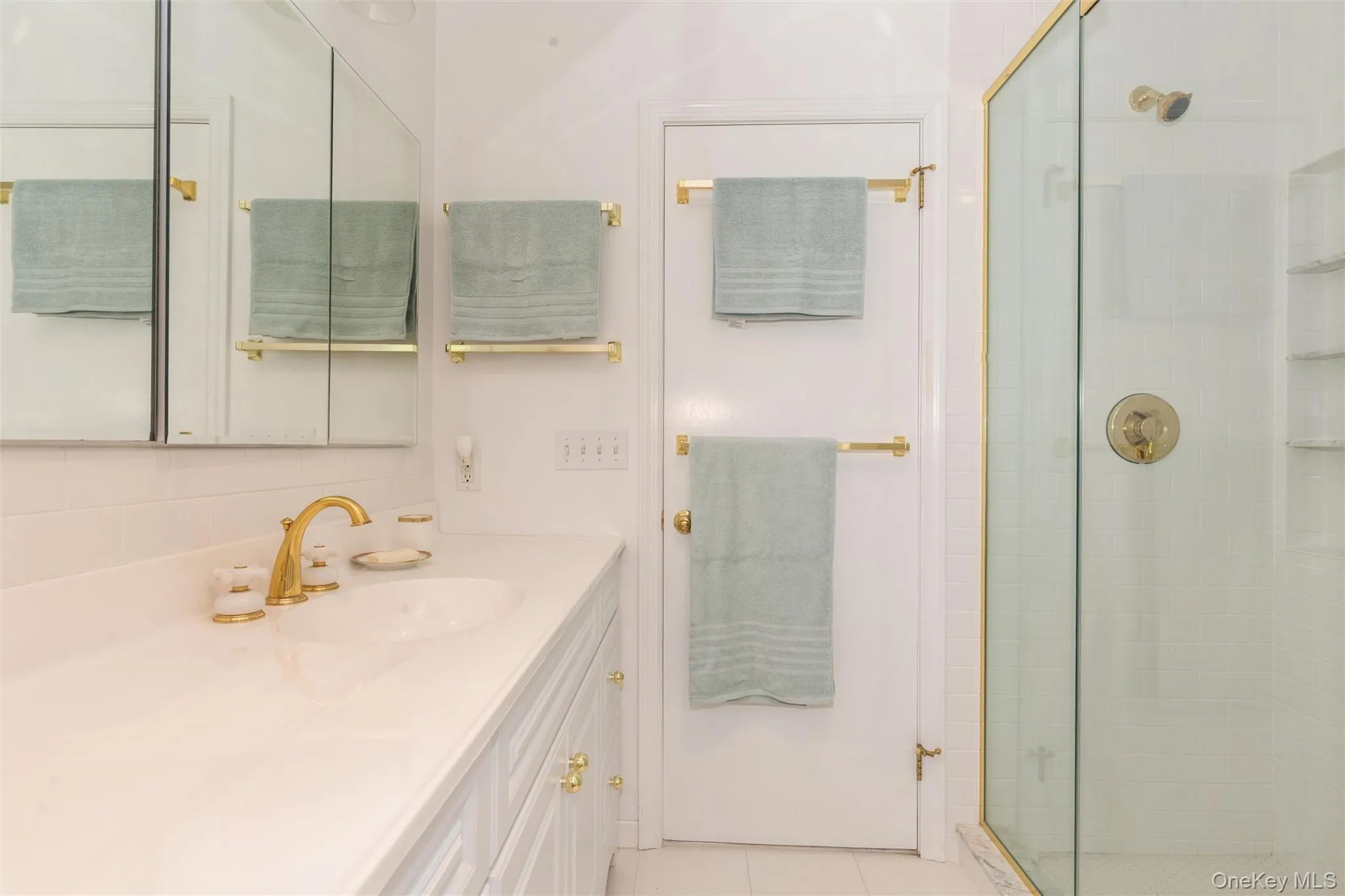 21 Oceanview Road, Southampton, NY, 2 Bedrooms Bedrooms, 6 Rooms Rooms,2 BathroomsBathrooms,Residential Lease,For Rent,Oceanview,0,1032186 21 Oceanview Road, Southampton, NY, 2 Bedrooms Bedrooms, 6 Rooms Rooms,2 BathroomsBathrooms,Residential Lease,For Rent,Oceanview,0,1032186