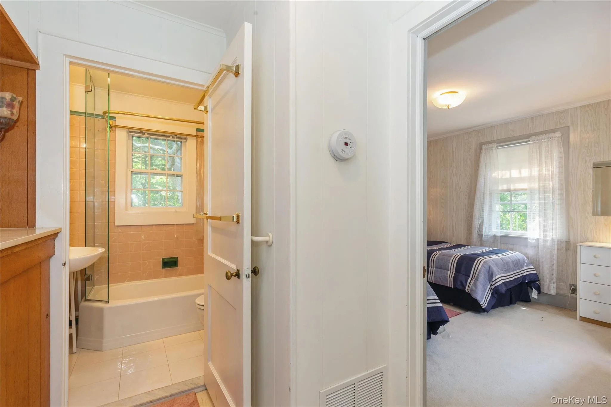 21 Oceanview Road, Southampton, NY, 2 Bedrooms Bedrooms, 6 Rooms Rooms,2 BathroomsBathrooms,Residential Lease,For Rent,Oceanview,0,1032186 21 Oceanview Road, Southampton, NY, 2 Bedrooms Bedrooms, 6 Rooms Rooms,2 BathroomsBathrooms,Residential Lease,For Rent,Oceanview,0,1032186