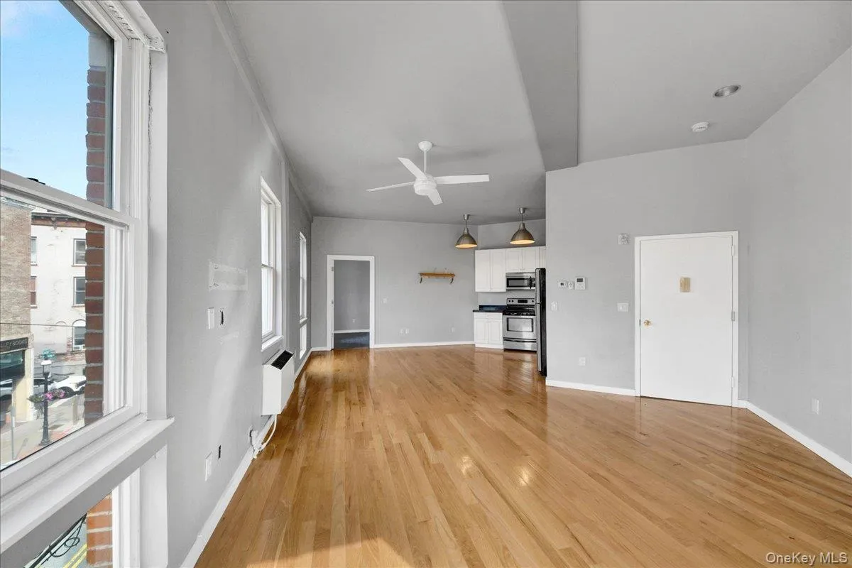 135 Main Street, Ossining, NY, 1 Bedroom Bedrooms, 3 Rooms Rooms,1 BathroomBathrooms,Residential,For Rent,Main,0,1032192 135 Main Street, Ossining, NY, 1 Bedroom Bedrooms, 3 Rooms Rooms,1 BathroomBathrooms,Residential,For Rent,Main,0,1032192