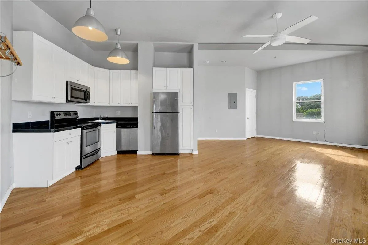 135 Main Street, Ossining, NY, 1 Bedroom Bedrooms, 3 Rooms Rooms,1 BathroomBathrooms,Residential,For Rent,Main,0,1032192 135 Main Street, Ossining, NY, 1 Bedroom Bedrooms, 3 Rooms Rooms,1 BathroomBathrooms,Residential,For Rent,Main,0,1032192