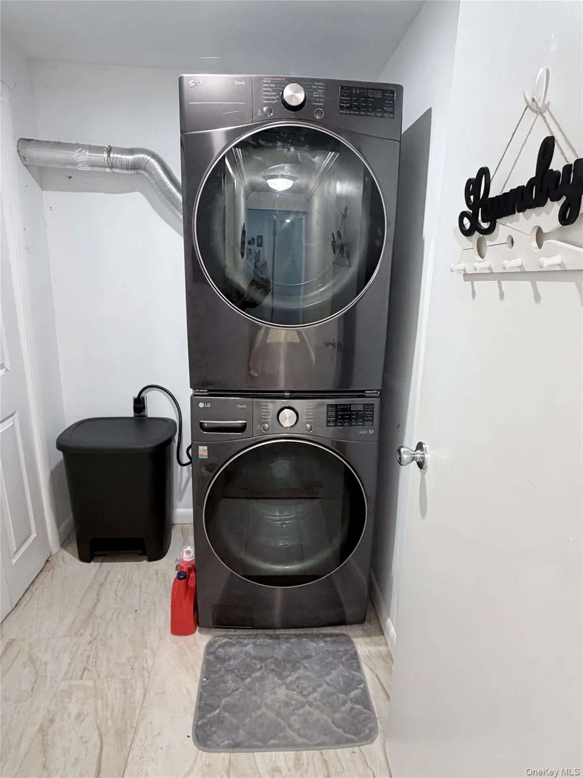 Laundry room in lower level. Laundry room in lower level.