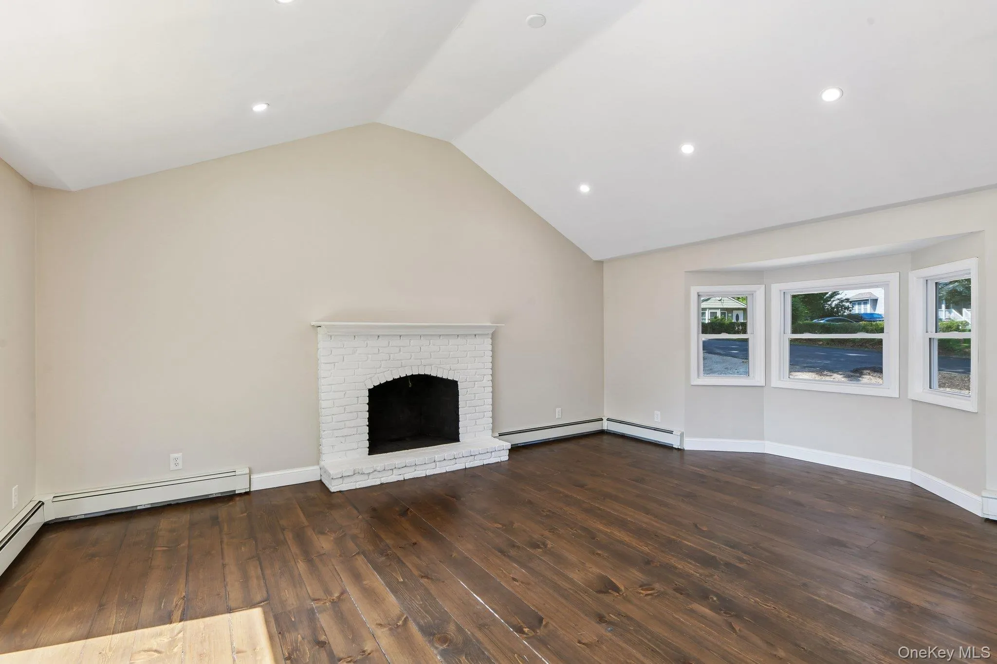 5 Kew Drive, Brookhaven, NY, 2 Bedrooms Bedrooms, 5 Rooms Rooms,1 BathroomBathrooms,Residential,For Rent,Kew,0,1032212 5 Kew Drive, Brookhaven, NY, 2 Bedrooms Bedrooms, 5 Rooms Rooms,1 BathroomBathrooms,Residential,For Rent,Kew,0,1032212