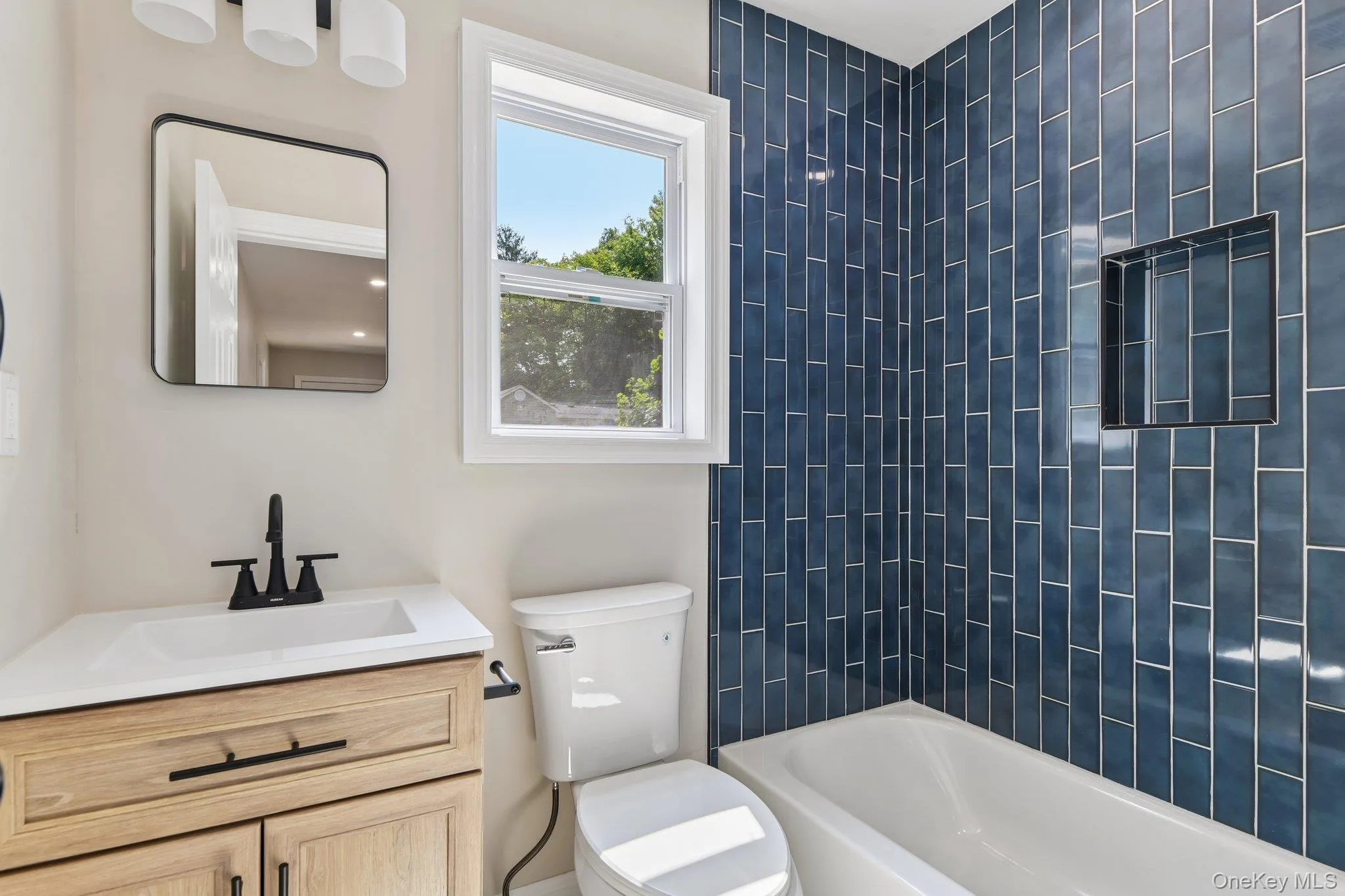 5 Kew Drive, Brookhaven, NY, 2 Bedrooms Bedrooms, 5 Rooms Rooms,1 BathroomBathrooms,Residential,For Rent,Kew,0,1032212 5 Kew Drive, Brookhaven, NY, 2 Bedrooms Bedrooms, 5 Rooms Rooms,1 BathroomBathrooms,Residential,For Rent,Kew,0,1032212
