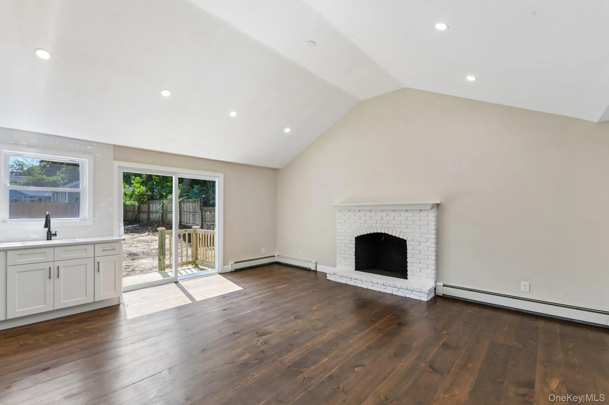 5 Kew Drive, Brookhaven, NY, 2 Bedrooms Bedrooms, 5 Rooms Rooms,1 BathroomBathrooms,Residential,For Rent,Kew,0,1032212 5 Kew Drive, Brookhaven, NY, 2 Bedrooms Bedrooms, 5 Rooms Rooms,1 BathroomBathrooms,Residential,For Rent,Kew,0,1032212