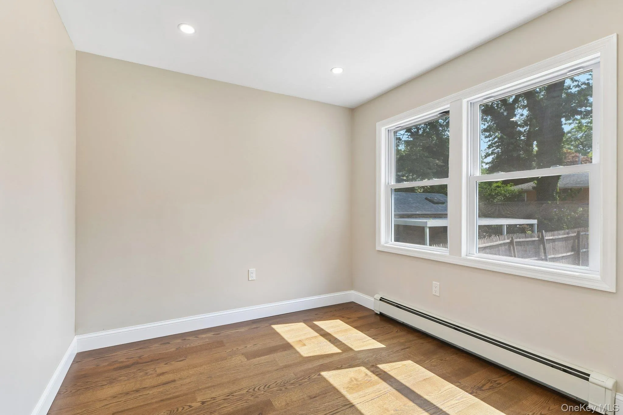 5 Kew Drive, Brookhaven, NY, 2 Bedrooms Bedrooms, 5 Rooms Rooms,1 BathroomBathrooms,Residential,For Rent,Kew,0,1032212 5 Kew Drive, Brookhaven, NY, 2 Bedrooms Bedrooms, 5 Rooms Rooms,1 BathroomBathrooms,Residential,For Rent,Kew,0,1032212