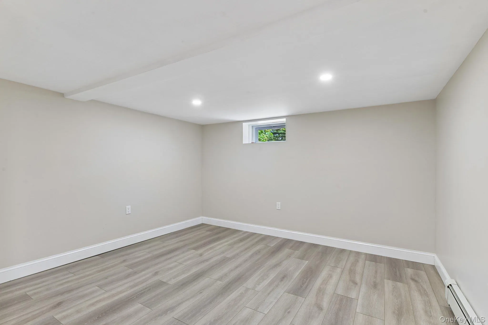 5 Kew Drive, Brookhaven, NY, 2 Bedrooms Bedrooms, 5 Rooms Rooms,1 BathroomBathrooms,Residential,For Rent,Kew,0,1032212 5 Kew Drive, Brookhaven, NY, 2 Bedrooms Bedrooms, 5 Rooms Rooms,1 BathroomBathrooms,Residential,For Rent,Kew,0,1032212