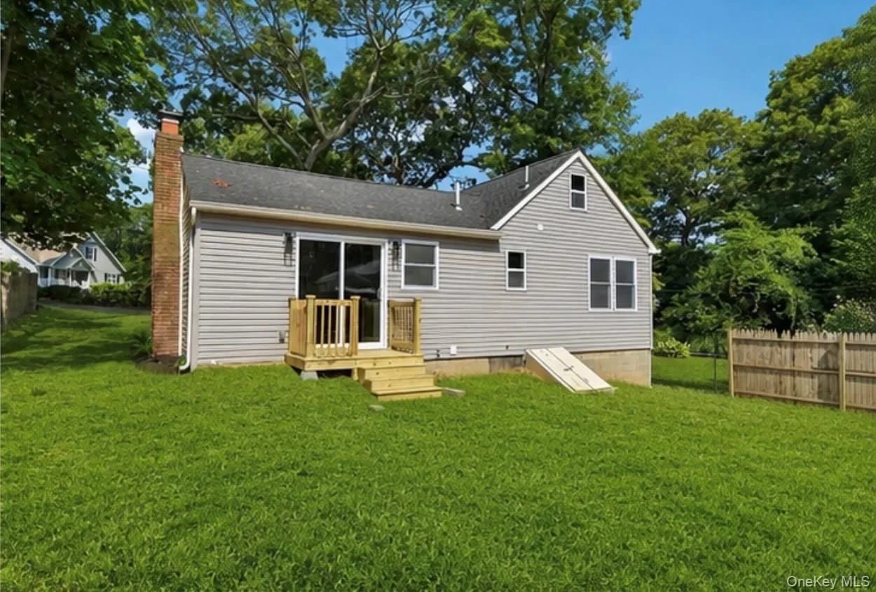 5 Kew Drive, Brookhaven, NY, 2 Bedrooms Bedrooms, 5 Rooms Rooms,1 BathroomBathrooms,Residential,For Rent,Kew,0,1032212 5 Kew Drive, Brookhaven, NY, 2 Bedrooms Bedrooms, 5 Rooms Rooms,1 BathroomBathrooms,Residential,For Rent,Kew,0,1032212