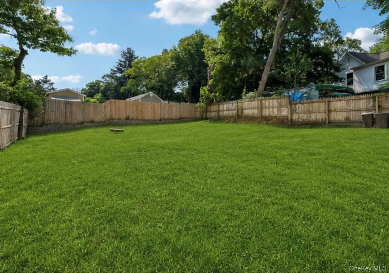 5 Kew Drive, Brookhaven, NY, 2 Bedrooms Bedrooms, 5 Rooms Rooms,1 BathroomBathrooms,Residential,For Rent,Kew,0,1032212 5 Kew Drive, Brookhaven, NY, 2 Bedrooms Bedrooms, 5 Rooms Rooms,1 BathroomBathrooms,Residential,For Rent,Kew,0,1032212