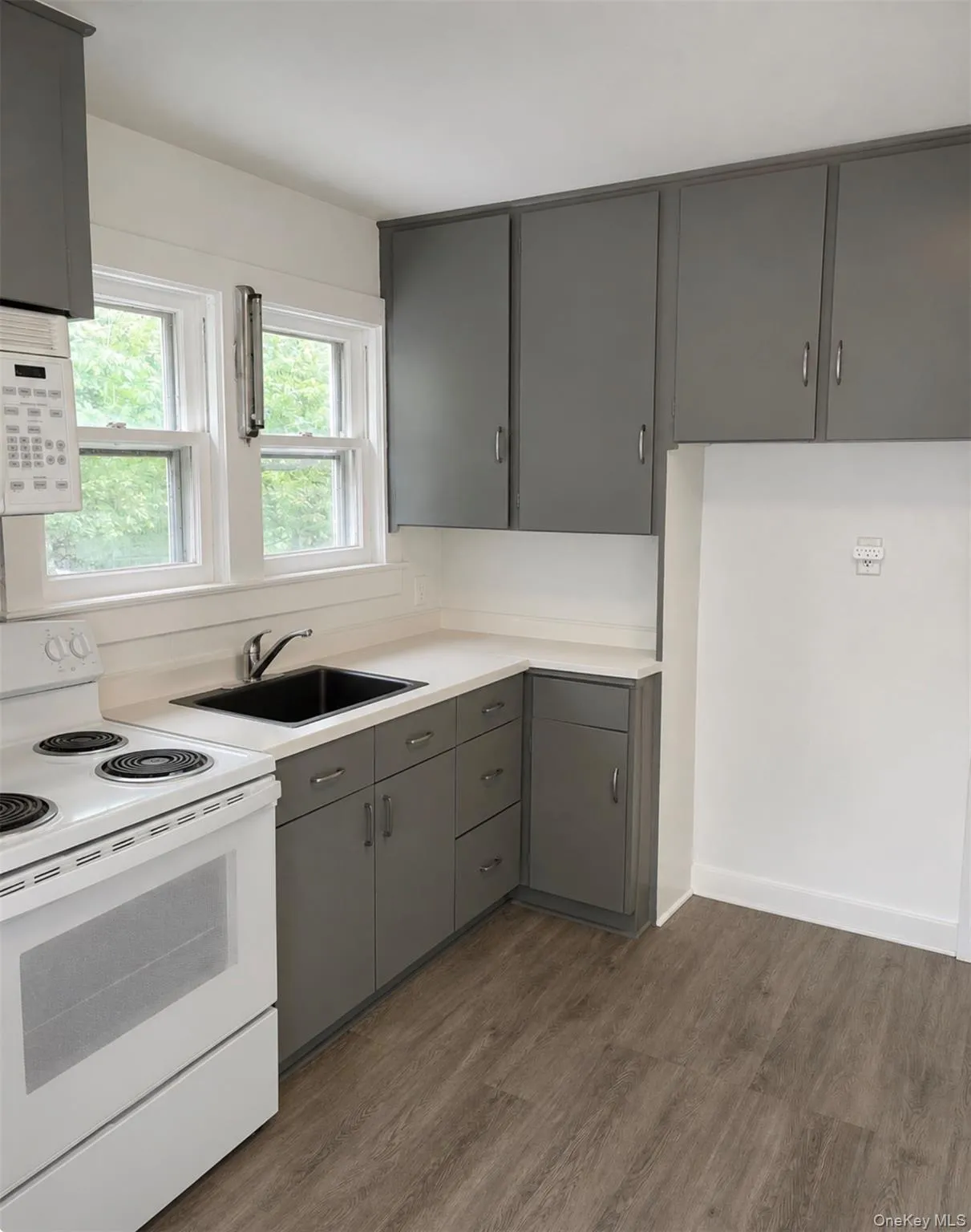 15 Kinch Lane, Thompson, NY, 3 Bedrooms Bedrooms, 6 Rooms Rooms,1 BathroomBathrooms,Residential Lease,For Rent,Kinch,0,1032213 15 Kinch Lane, Thompson, NY, 3 Bedrooms Bedrooms, 6 Rooms Rooms,1 BathroomBathrooms,Residential Lease,For Rent,Kinch,0,1032213