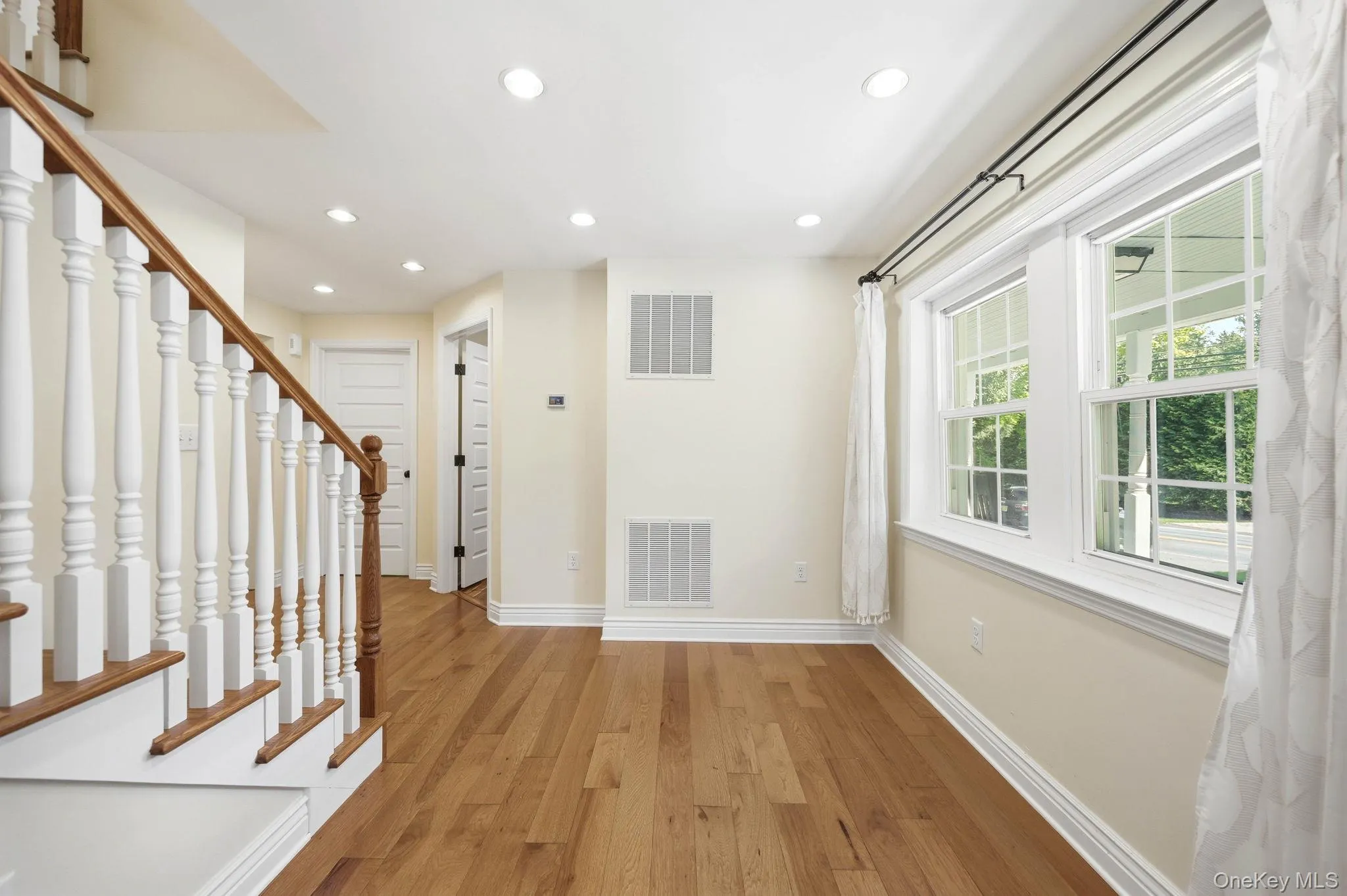 Formal Entrance Foyer. For your guests to enter. Formal Entrance Foyer. For your guests to enter.