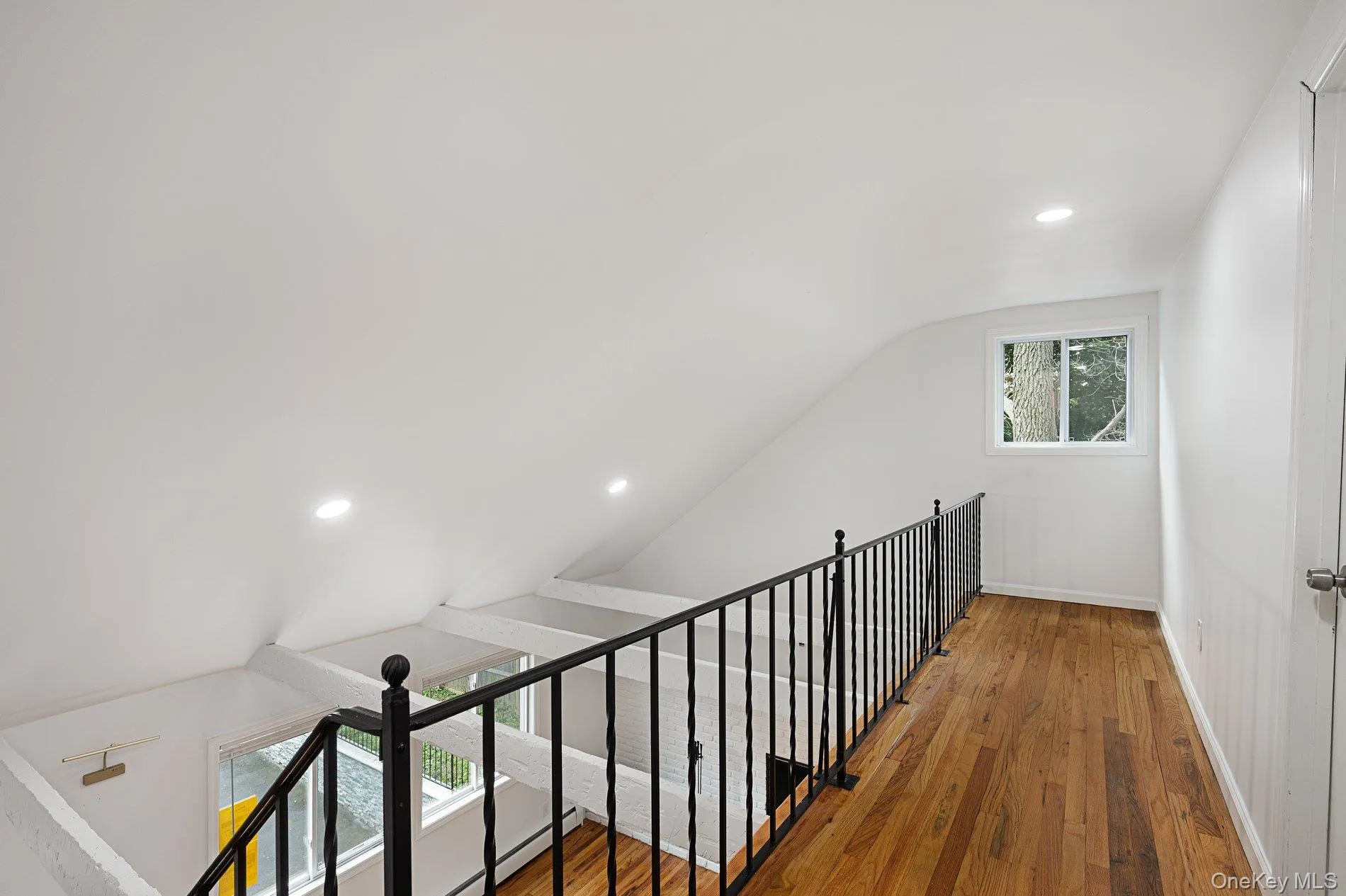 62 Lincoln Avenue, Huntington, NY, 4 Bedrooms Bedrooms, 6 Rooms Rooms,3 BathroomsBathrooms,Residential Lease,For Rent,Lincoln,0,1032222 62 Lincoln Avenue, Huntington, NY, 4 Bedrooms Bedrooms, 6 Rooms Rooms,3 BathroomsBathrooms,Residential Lease,For Rent,Lincoln,0,1032222