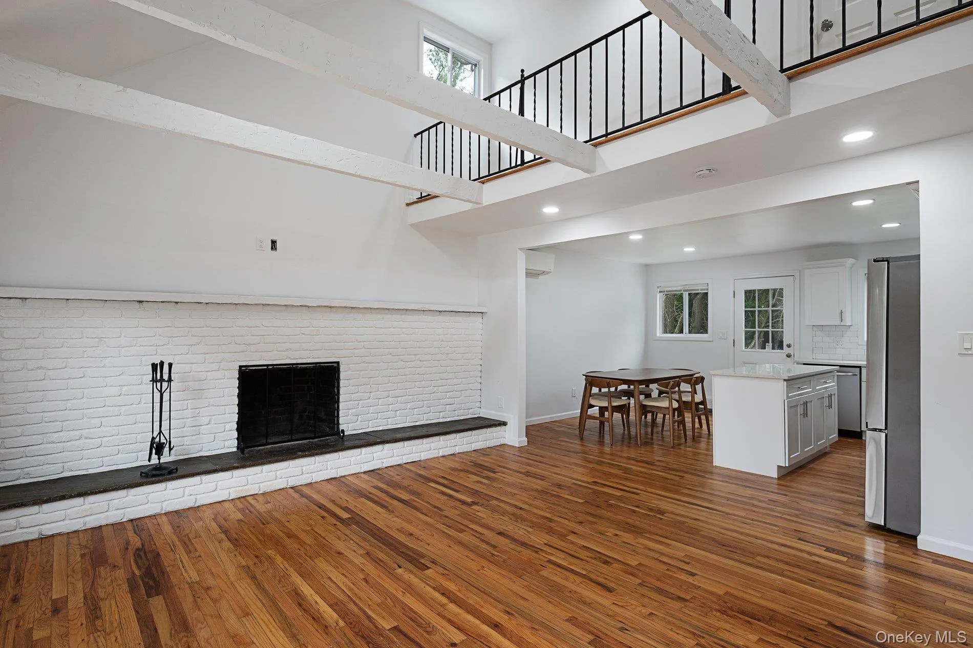 62 Lincoln Avenue, Huntington, NY, 4 Bedrooms Bedrooms, 6 Rooms Rooms,3 BathroomsBathrooms,Residential Lease,For Rent,Lincoln,0,1032222 62 Lincoln Avenue, Huntington, NY, 4 Bedrooms Bedrooms, 6 Rooms Rooms,3 BathroomsBathrooms,Residential Lease,For Rent,Lincoln,0,1032222
