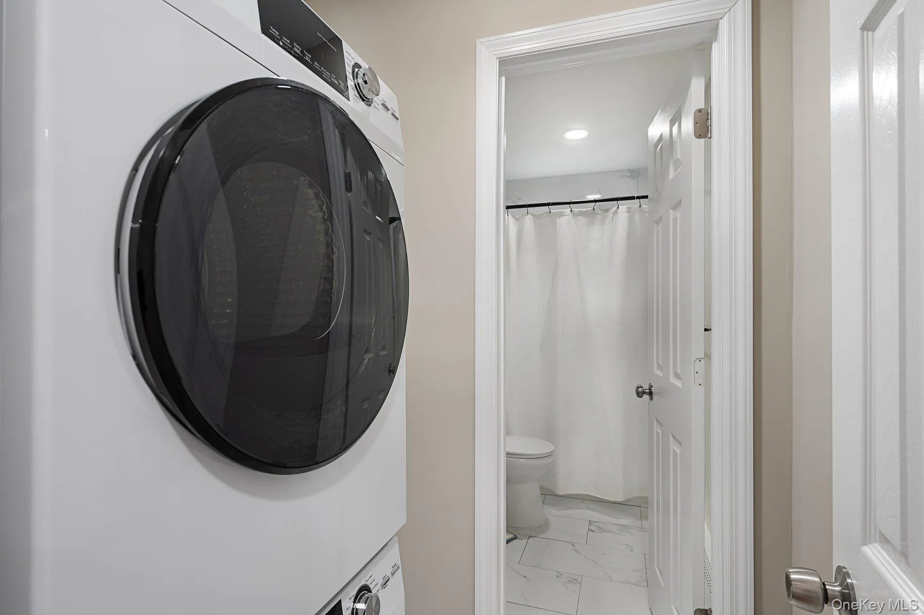 62 Lincoln Avenue, Huntington, NY, 4 Bedrooms Bedrooms, 6 Rooms Rooms,3 BathroomsBathrooms,Residential Lease,For Rent,Lincoln,0,1032222 62 Lincoln Avenue, Huntington, NY, 4 Bedrooms Bedrooms, 6 Rooms Rooms,3 BathroomsBathrooms,Residential Lease,For Rent,Lincoln,0,1032222