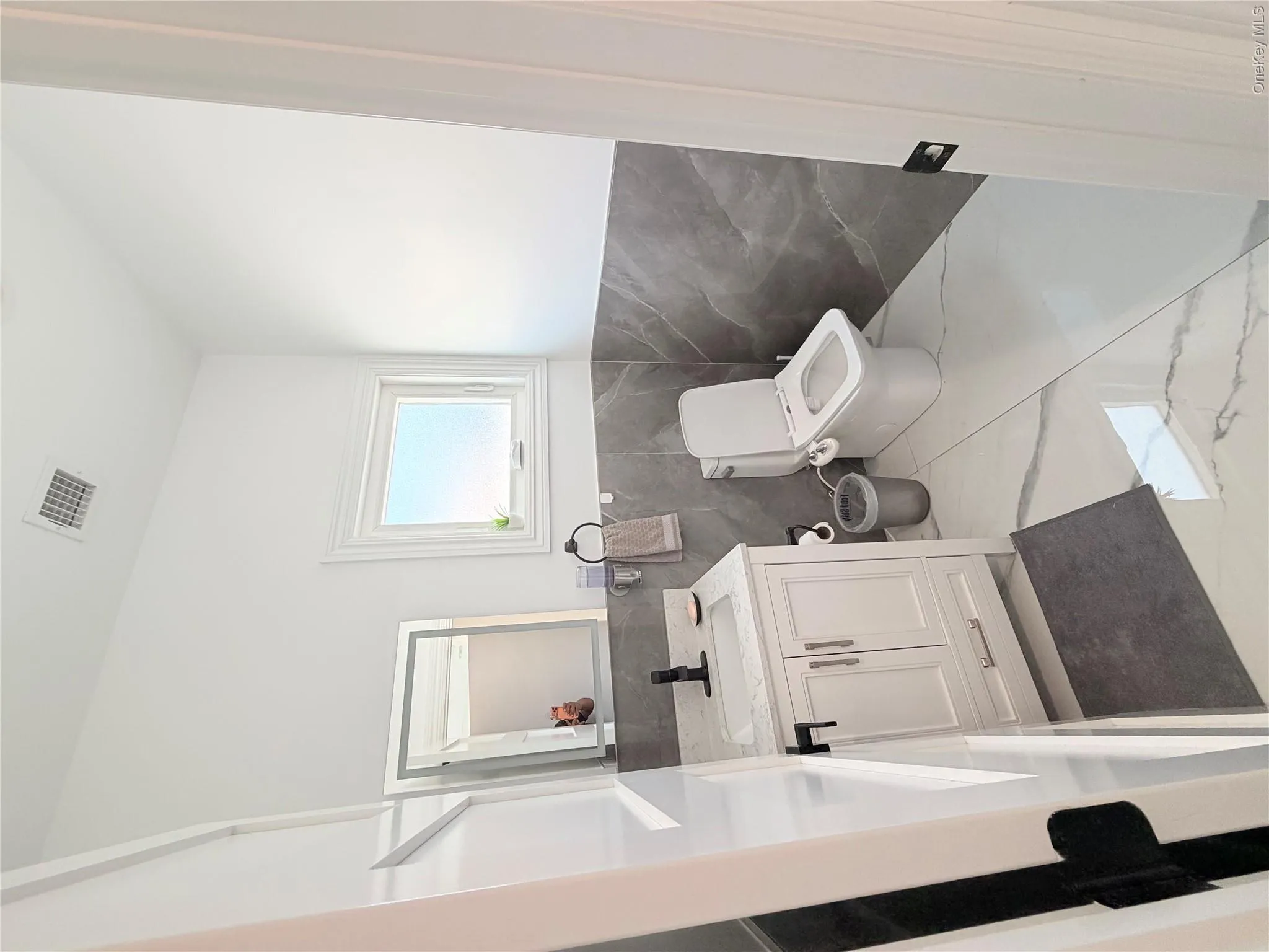 16 Eden Lane, Hempstead, NY, 5 Bedrooms Bedrooms, 15 Rooms Rooms,4 BathroomsBathrooms,Residential Lease,For Rent,Eden,0,1032231 16 Eden Lane, Hempstead, NY, 5 Bedrooms Bedrooms, 15 Rooms Rooms,4 BathroomsBathrooms,Residential Lease,For Rent,Eden,0,1032231