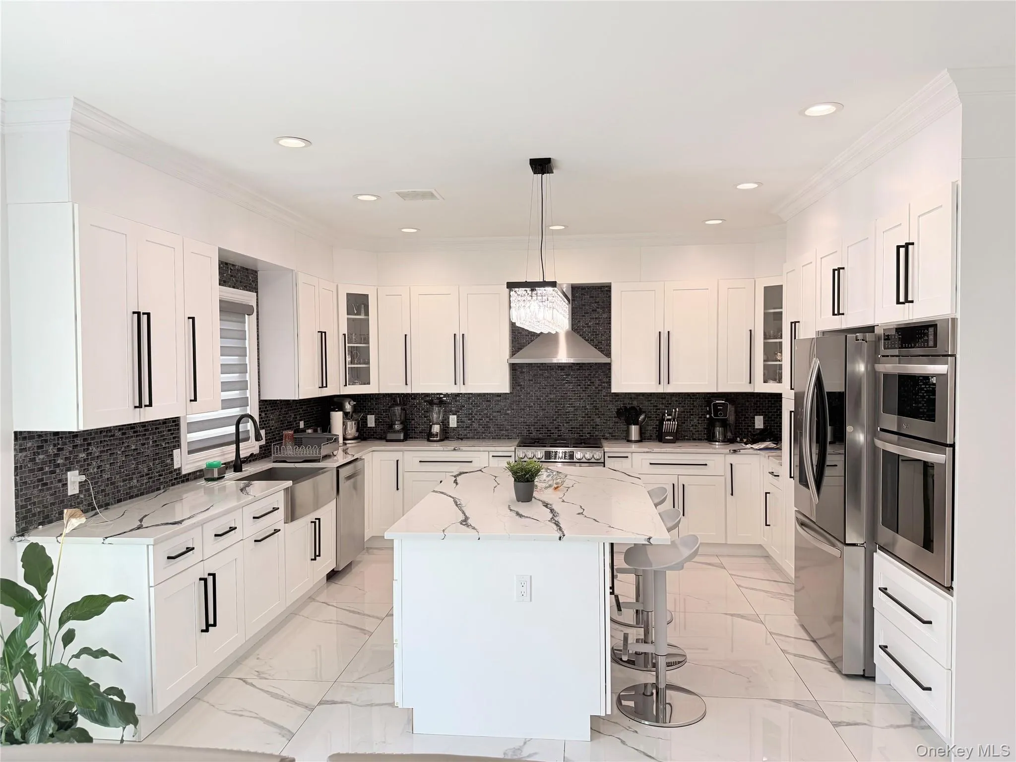 16 Eden Lane, Hempstead, NY, 5 Bedrooms Bedrooms, 15 Rooms Rooms,4 BathroomsBathrooms,Residential Lease,For Rent,Eden,0,1032231 16 Eden Lane, Hempstead, NY, 5 Bedrooms Bedrooms, 15 Rooms Rooms,4 BathroomsBathrooms,Residential Lease,For Rent,Eden,0,1032231