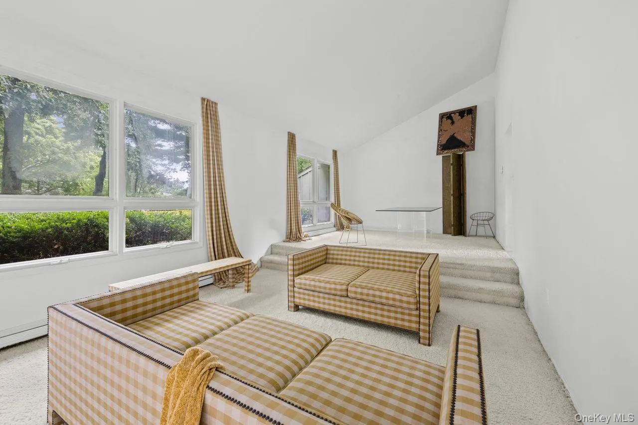 30 Fairway Drive, Brookhaven, NY, 5 Bedrooms Bedrooms, 9 Rooms Rooms,3 BathroomsBathrooms,Residential,For Rent,Fairway,0,1032233 30 Fairway Drive, Brookhaven, NY, 5 Bedrooms Bedrooms, 9 Rooms Rooms,3 BathroomsBathrooms,Residential,For Rent,Fairway,0,1032233