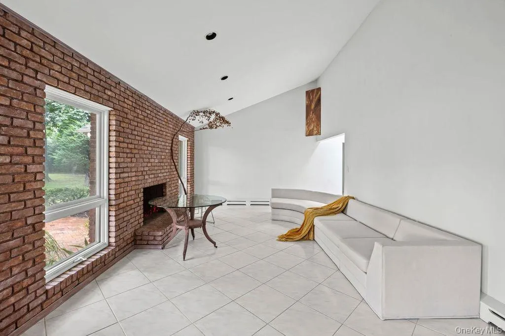 30 Fairway Drive, Brookhaven, NY, 5 Bedrooms Bedrooms, 9 Rooms Rooms,3 BathroomsBathrooms,Residential,For Rent,Fairway,0,1032233 30 Fairway Drive, Brookhaven, NY, 5 Bedrooms Bedrooms, 9 Rooms Rooms,3 BathroomsBathrooms,Residential,For Rent,Fairway,0,1032233