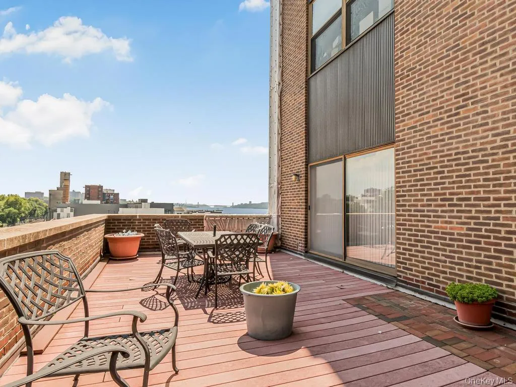23 Water Grant Street, Yonkers, NY, 2 Bedrooms Bedrooms, 4 Rooms Rooms,1 BathroomBathrooms,Residential,For Rent,Water Grant,0,1032235 23 Water Grant Street, Yonkers, NY, 2 Bedrooms Bedrooms, 4 Rooms Rooms,1 BathroomBathrooms,Residential,For Rent,Water Grant,0,1032235