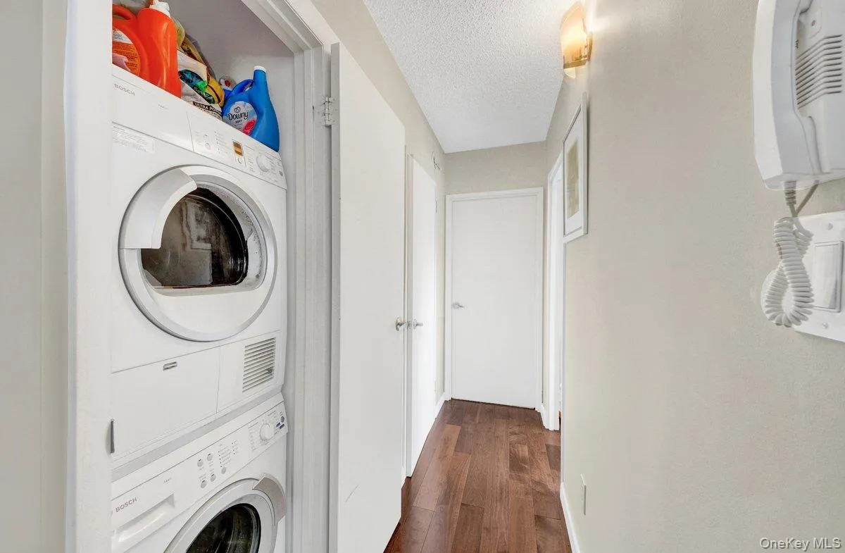 2287 Johnson Avenue, New York, NY, 2 Bedrooms Bedrooms, 4 Rooms Rooms,2 BathroomsBathrooms,Residential,For Rent,Johnson,0,1032238 2287 Johnson Avenue, New York, NY, 2 Bedrooms Bedrooms, 4 Rooms Rooms,2 BathroomsBathrooms,Residential,For Rent,Johnson,0,1032238