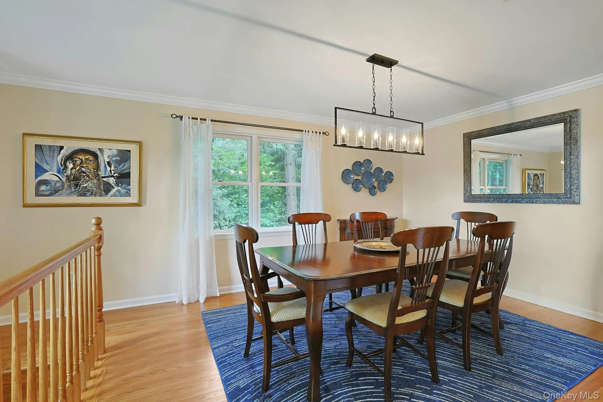 Imagine the dinner parties you can host here. Table for 10, anyone? Imagine the dinner parties you can host here. Table for 10, anyone?