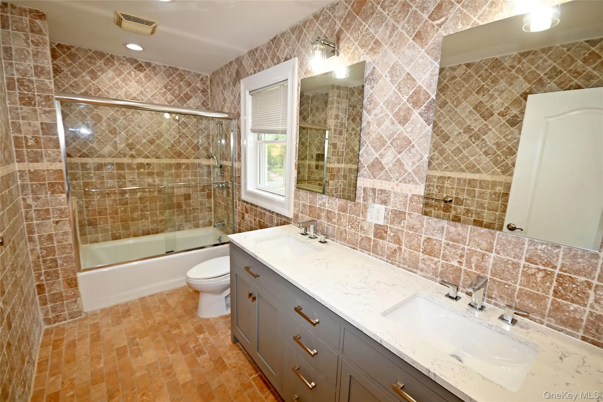 91 Baker Hill Road, North Hempstead, NY, 4 Bedrooms Bedrooms, 8 Rooms Rooms,3 BathroomsBathrooms,Residential Lease,For Rent,Baker Hill,0,1032243 91 Baker Hill Road, North Hempstead, NY, 4 Bedrooms Bedrooms, 8 Rooms Rooms,3 BathroomsBathrooms,Residential Lease,For Rent,Baker Hill,0,1032243