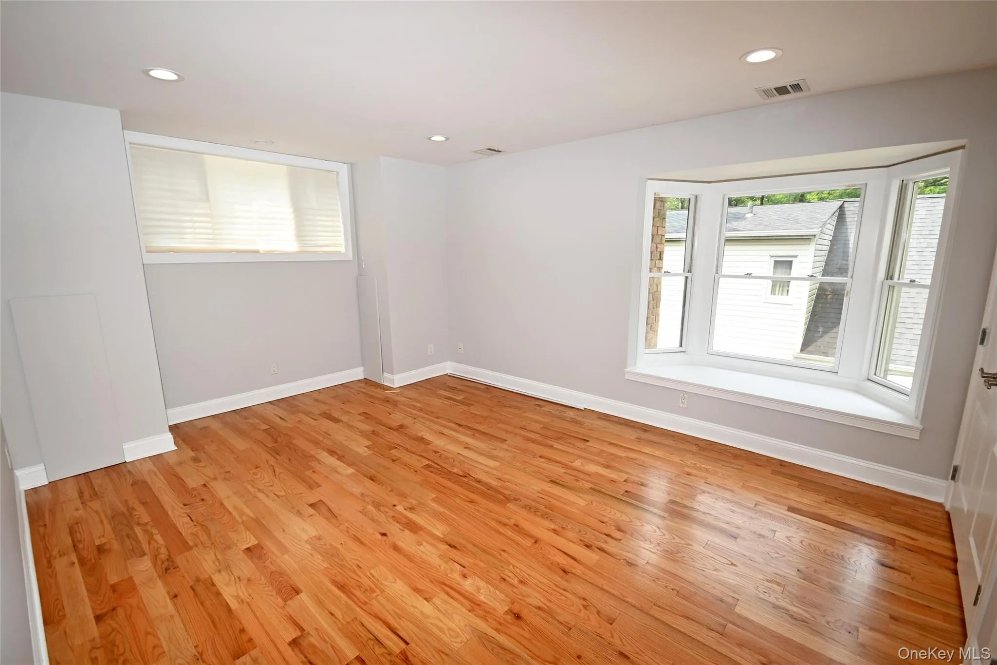 91 Baker Hill Road, North Hempstead, NY, 4 Bedrooms Bedrooms, 8 Rooms Rooms,3 BathroomsBathrooms,Residential Lease,For Rent,Baker Hill,0,1032243 91 Baker Hill Road, North Hempstead, NY, 4 Bedrooms Bedrooms, 8 Rooms Rooms,3 BathroomsBathrooms,Residential Lease,For Rent,Baker Hill,0,1032243