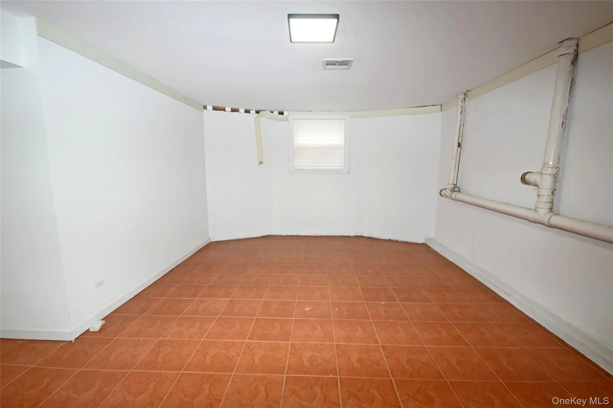 91 Baker Hill Road, North Hempstead, NY, 4 Bedrooms Bedrooms, 8 Rooms Rooms,3 BathroomsBathrooms,Residential Lease,For Rent,Baker Hill,0,1032243 91 Baker Hill Road, North Hempstead, NY, 4 Bedrooms Bedrooms, 8 Rooms Rooms,3 BathroomsBathrooms,Residential Lease,For Rent,Baker Hill,0,1032243