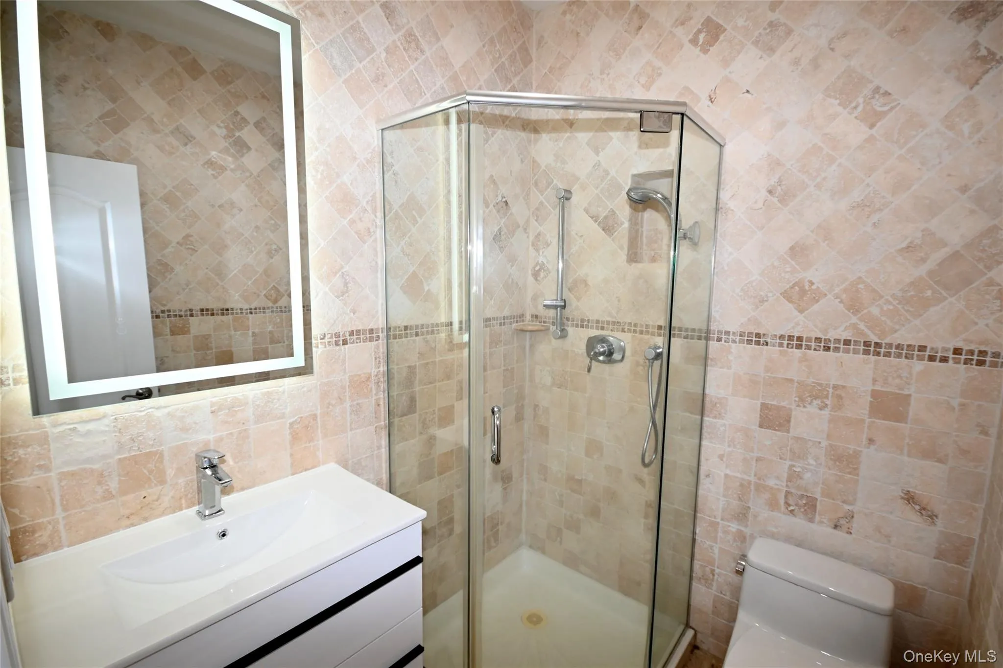 91 Baker Hill Road, North Hempstead, NY, 4 Bedrooms Bedrooms, 8 Rooms Rooms,3 BathroomsBathrooms,Residential Lease,For Rent,Baker Hill,0,1032243 91 Baker Hill Road, North Hempstead, NY, 4 Bedrooms Bedrooms, 8 Rooms Rooms,3 BathroomsBathrooms,Residential Lease,For Rent,Baker Hill,0,1032243