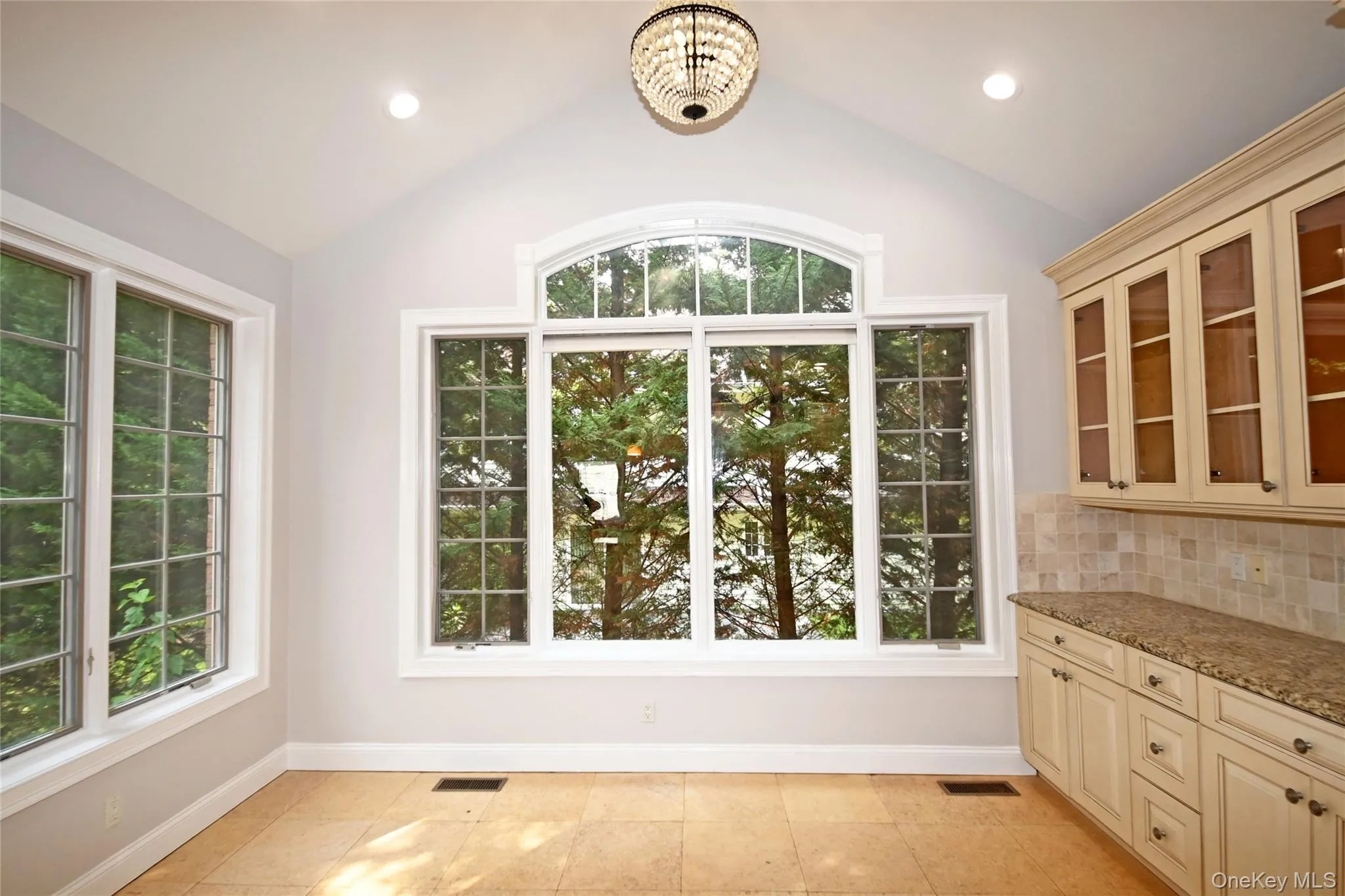 91 Baker Hill Road, North Hempstead, NY, 4 Bedrooms Bedrooms, 8 Rooms Rooms,3 BathroomsBathrooms,Residential Lease,For Rent,Baker Hill,0,1032243 91 Baker Hill Road, North Hempstead, NY, 4 Bedrooms Bedrooms, 8 Rooms Rooms,3 BathroomsBathrooms,Residential Lease,For Rent,Baker Hill,0,1032243