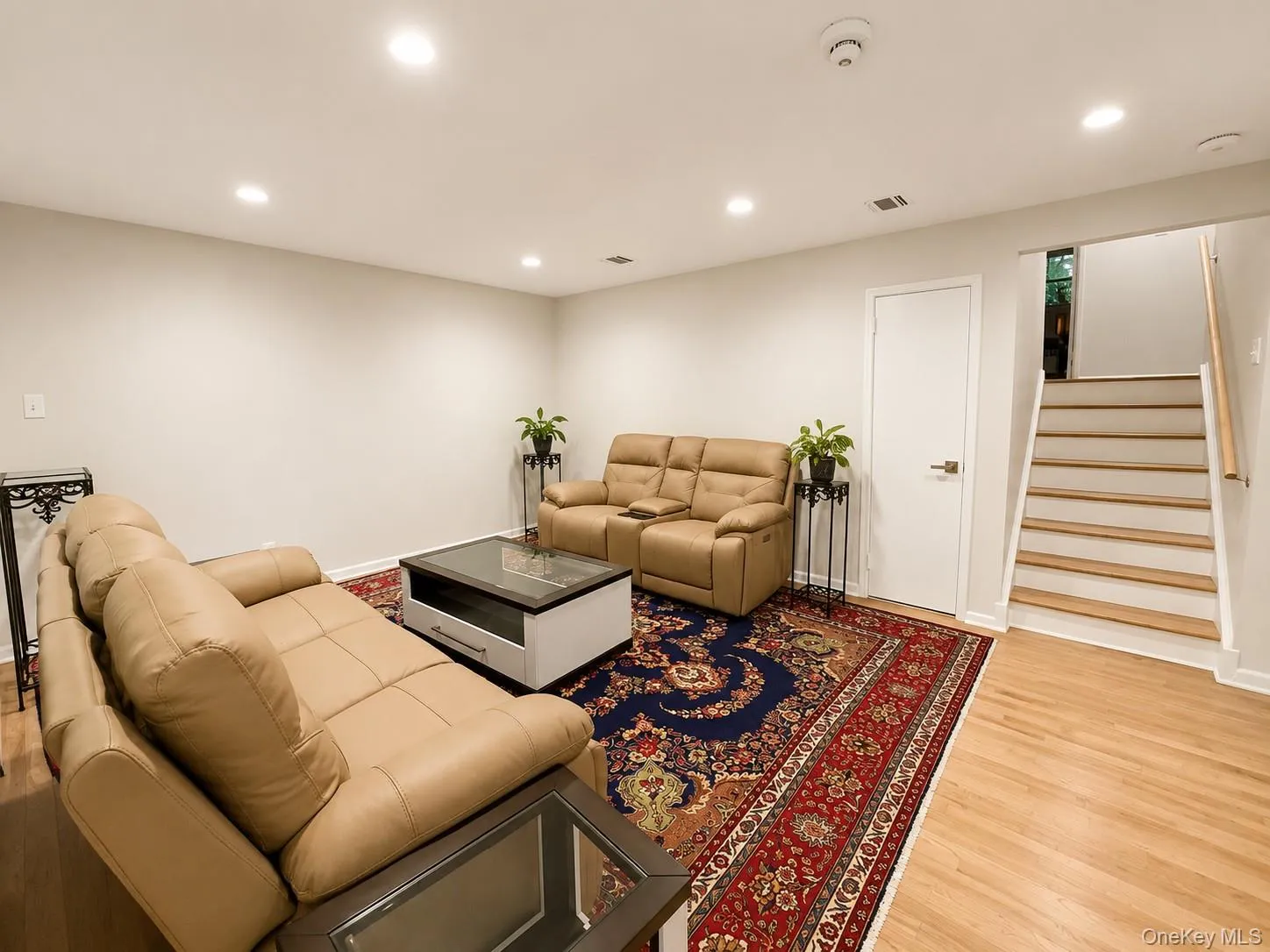 5-A SECOND Road, North Hempstead, NY, 3 Bedrooms Bedrooms, 14 Rooms Rooms,1 BathroomBathrooms,Residential,For Rent,SECOND,0,1032244 5-A SECOND Road, North Hempstead, NY, 3 Bedrooms Bedrooms, 14 Rooms Rooms,1 BathroomBathrooms,Residential,For Rent,SECOND,0,1032244