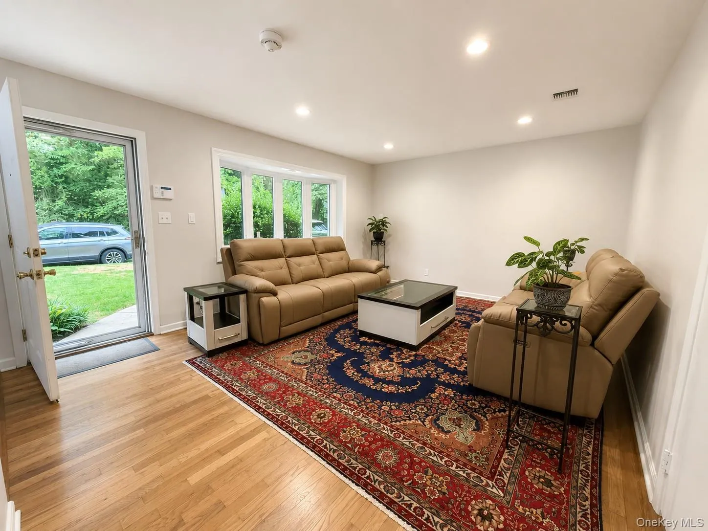 5-A SECOND Road, North Hempstead, NY, 3 Bedrooms Bedrooms, 14 Rooms Rooms,1 BathroomBathrooms,Residential,For Rent,SECOND,0,1032244 5-A SECOND Road, North Hempstead, NY, 3 Bedrooms Bedrooms, 14 Rooms Rooms,1 BathroomBathrooms,Residential,For Rent,SECOND,0,1032244